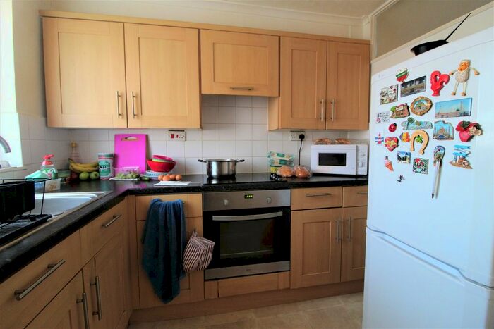 2 Bedroom Flat To Rent In Burns Drive, Hemel Hempstead, Hertfordshire HP2