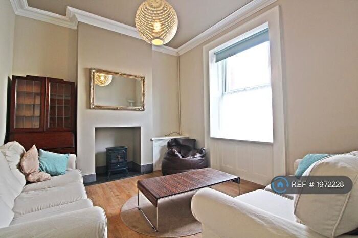 3 Bedroom Terraced House To Rent In Moira St, Cardiff, CF24