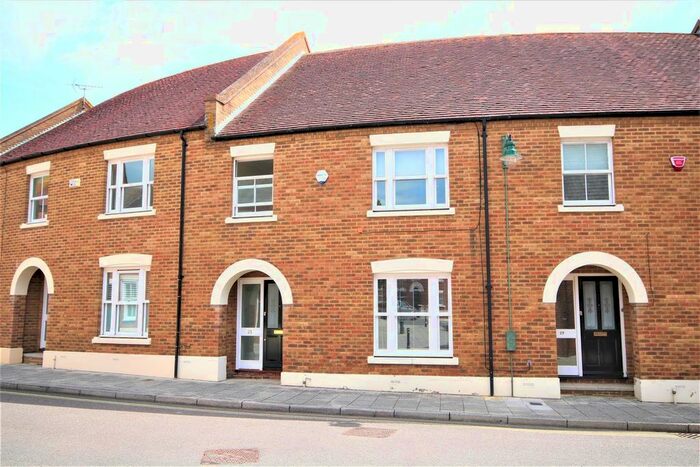3 Bedroom Property To Rent In Orient Place, Canterbury, CT2