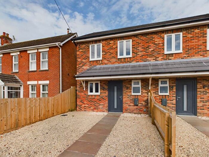 3 Bedroom Semi-Detached House To Rent In Glenville Road, Walkford, Highcliffe, BH23