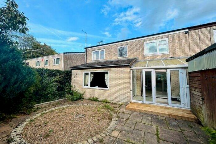 3 Bedroom Property To Rent In Wroxham Walk, Crawley, RH10