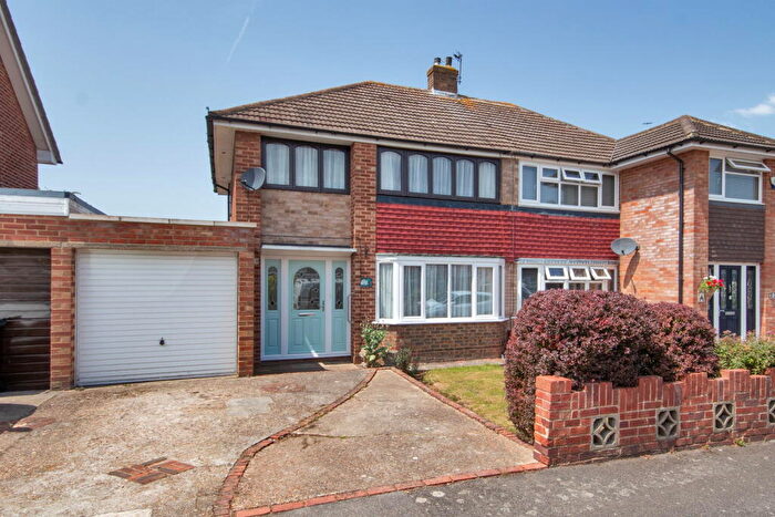 3 Bedroom Semi Detached House For Sale In Bonaventure Court, Gravesend, DA12