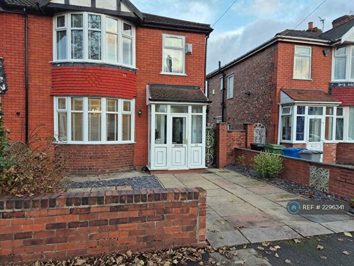 3 Bedroom Semi-Detached House To Rent In Woodstock Road, Old Trafford, Manchester, M16