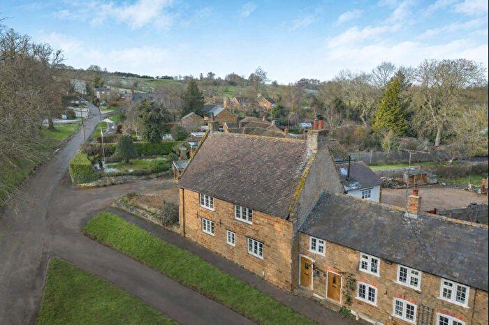 3 Bedroom Cottage For Sale In The Green, Everdon, Daventry, NN11