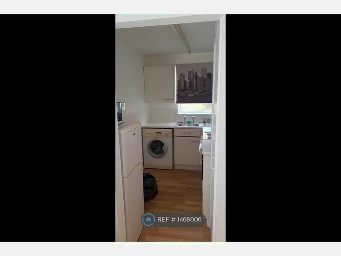 Studio To Rent In James Close, Wivenhoe, CO7