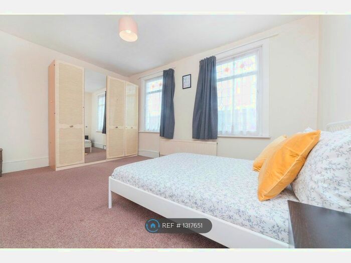 4 Bedroom Flat To Rent In Engleheart Road, London, SE6