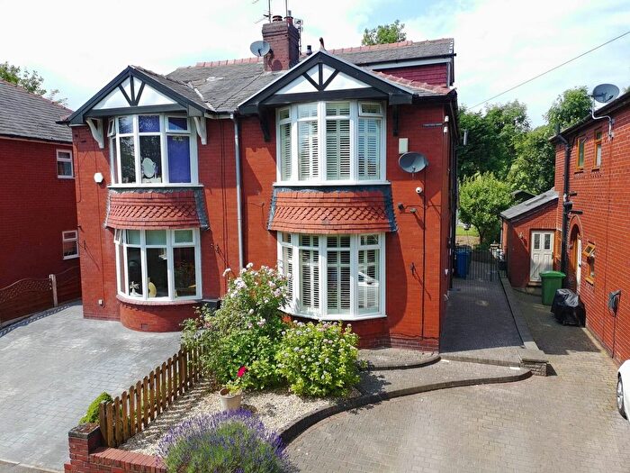 3 Bedroom Semi Detached House For Sale In Heights Lane, Chadderton, OL1