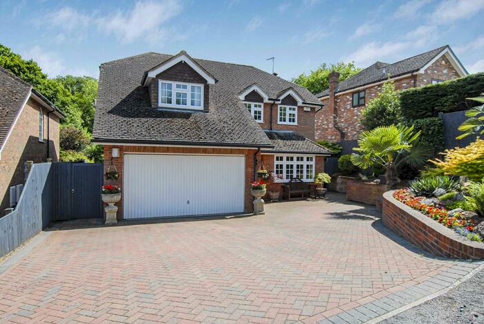 4 Bedroom Detached House For Sale In Roberts Wood Drive, Chalfont St. Peter, SL9
