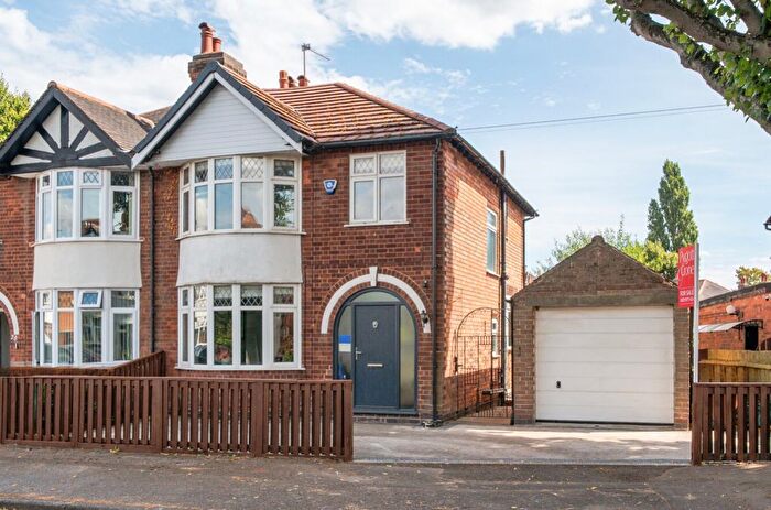 3 Bedroom Semi-Detached House For Sale In Ringwood Crescent, Nottingham, Nottinghamshire, NG8