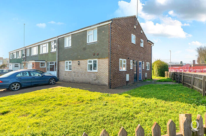 2 Bedroom End Of Terrace House For Sale In Lime Grove, Sittingbourne, Kent, ME10