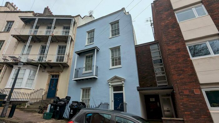 2 Bedroom Maisonette To Rent In Granby Hill, Hotwells, BS8