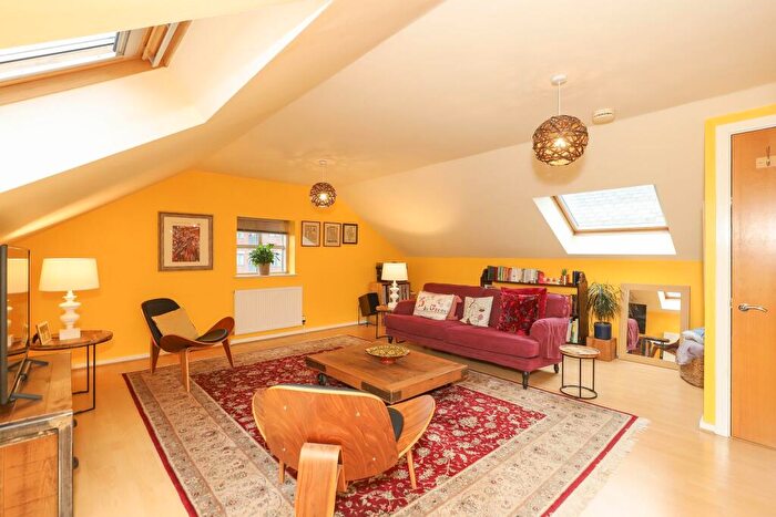 2 Bedroom Duplex To Rent In The Foundry, Camlough Walk, Chesterfield, S41