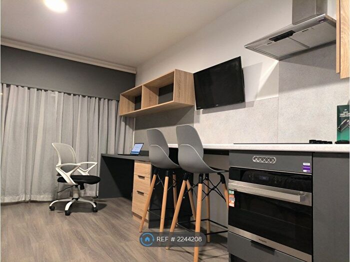 Studio To Rent In Whitefriars Lane, Coventry, CV1