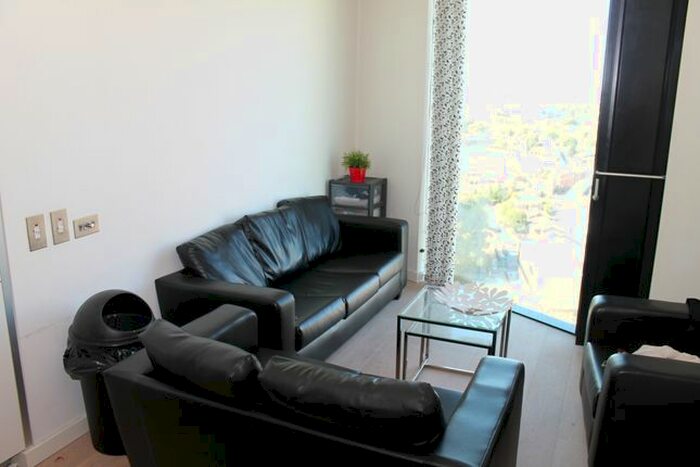 2 Bedroom Flat To Rent In The Strata, Walworth Road, Elephant &amp; Castle, SE1