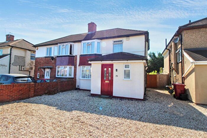 3 Bedroom Semi Detached House For Sale In Chiltern Road, Caversham, Reading, RG4