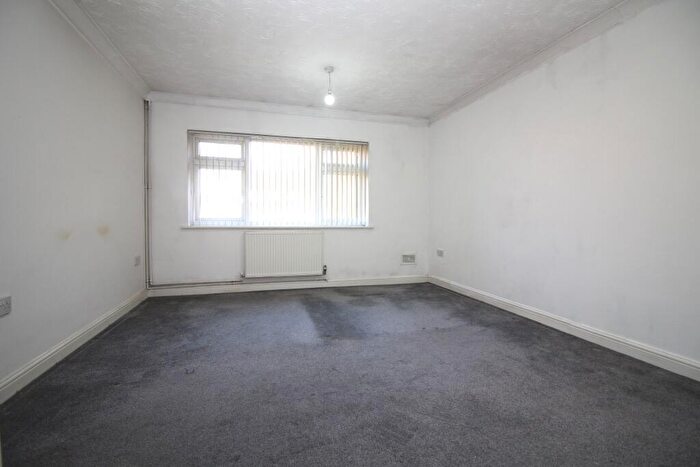 2 Bedroom Bungalow For Sale In Stambridge Road, Clacton-on-Sea, CO15