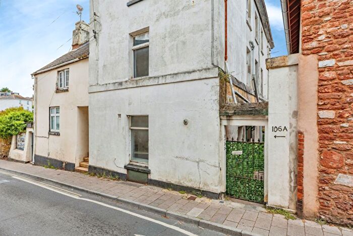 2 Bedroom Maisonette For Sale In Winner Street, Paignton, TQ3