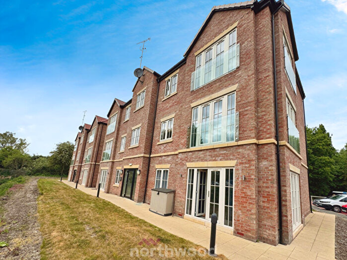 2 Bedroom Apartment For Sale In Moorings Drive, Thorne, Doncaster, DN8