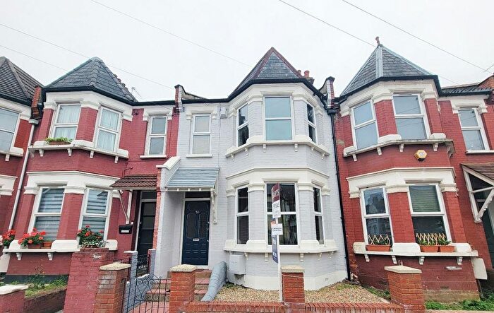3 Bedroom Terraced House For Sale In Maryland Road, Wood Green, N22