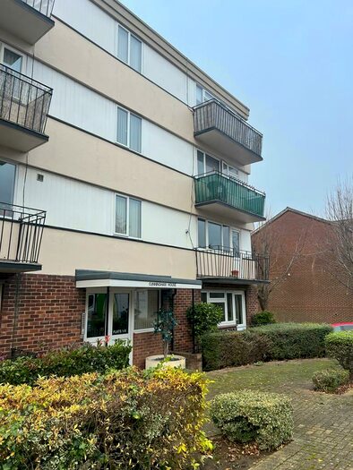 1 Bedroom Property To Rent In St. Margarets Street, Rochester, ME1