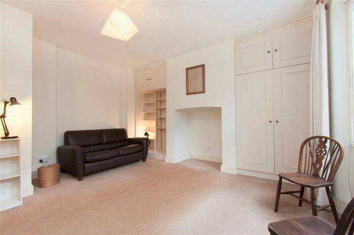 1 Bedroom Flat To Rent In Gloucester Crescent, Regents Park, NW1