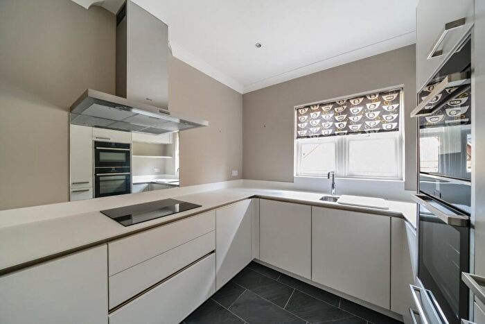 2 Bedroom Flat To Rent In Lodge Court, Hollins Hall, Killinghall, Harrogate, HG3