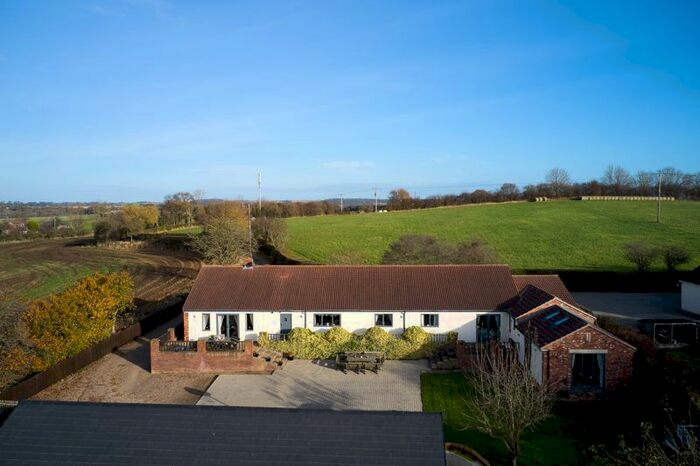6 Bedroom Detached House For Sale In Badsworth Common, Badsworth, Pontefract, WF9