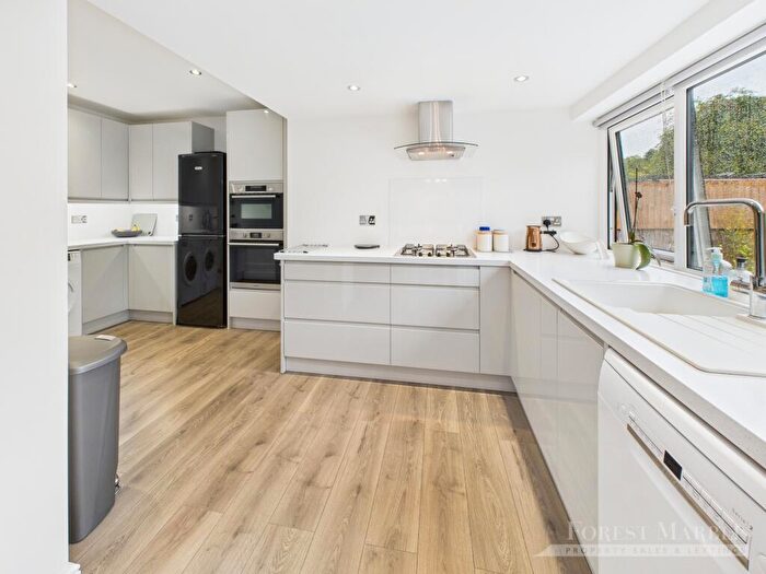 3 Bedroom Link Detached House For Sale In St. Michaels Close, Stoke St. Michael, BA3