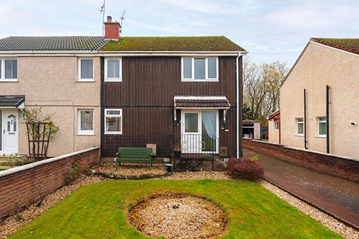 3 Bedroom Semi Detached House For Sale In Chapelton Avenue, Polbeth, EH55