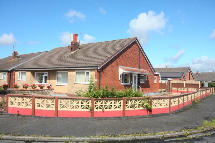 3 Bedroom Semi-Detached Bungalow To Rent In Brookdale, New Longton, PR4