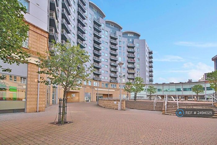 2 Bedroom Flat To Rent In Crown Heights Alencon Link, Basingstoke, RG21