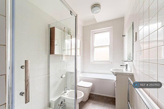 3 Bedroom Flat To Rent In Fellows Road, London, NW3