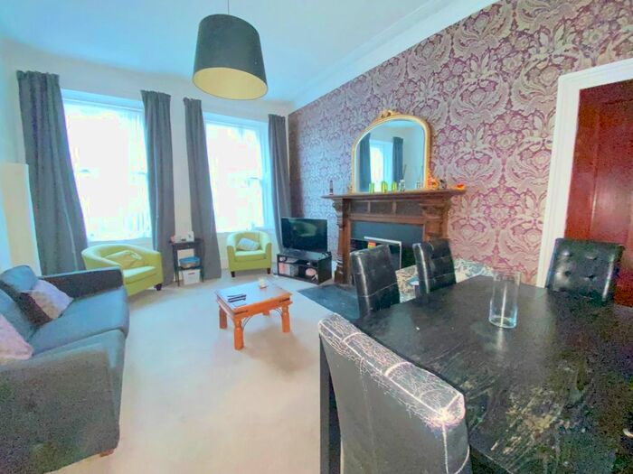 3 Bedroom Flat To Rent In Barony Street, New Town, Edinburgh, EH3