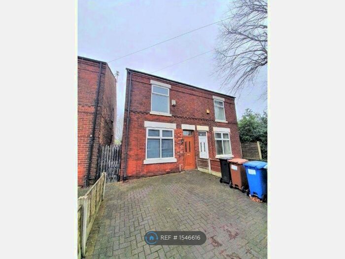 2 Bedroom Semi-Detached House To Rent In Hempshaw Lane, Stockport, SK1