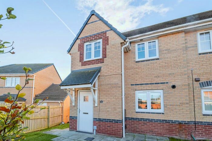 3 Bedroom Semi-Detached House To Rent In Nevis Walk, Thornaby, Stockton-On-Tees, TS17