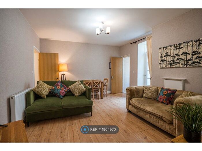 2 Bedroom Flat To Rent In Meadfoot Lane, Torquay, TQ1