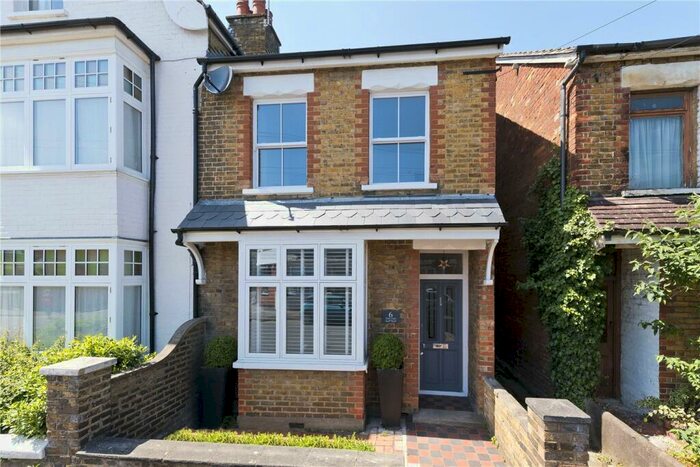 5 Bedroom Semi-Detached House To Rent In Elmgrove Road, Weybridge, Surrey, KT13