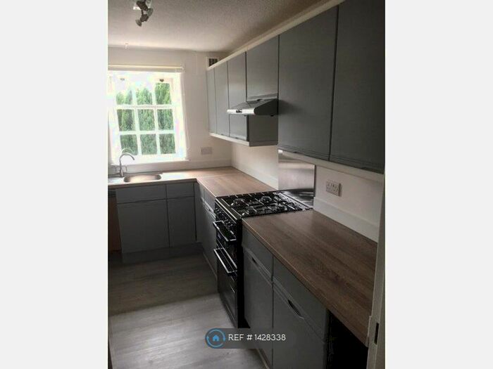 2 Bedroom Flat To Rent In Allans Court, Richmond, DL10