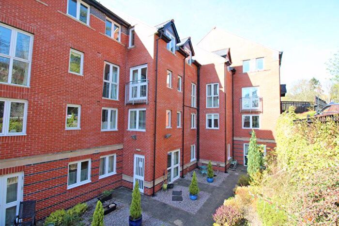 2 Bedroom Flat For Sale In Abbey Road, Llangollen, LL20