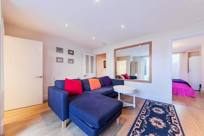 1 Bedroom Flat To Rent In Bark Place, Queensway, Bayswater W2