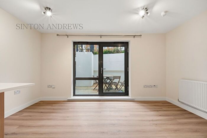 1 Bedroom Flat To Rent In Lovelace House, Uxbridge Road, London, W13