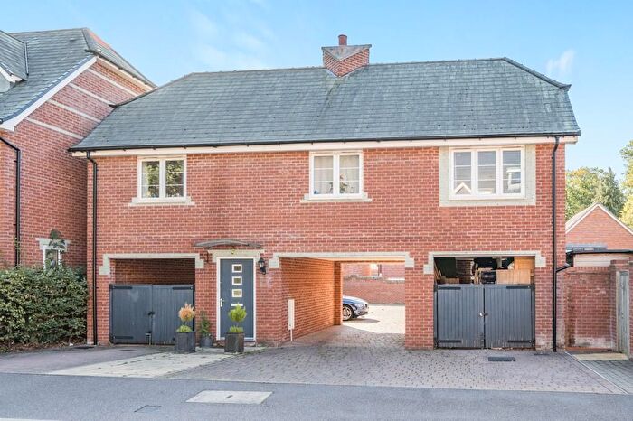 2 Bedroom Maisonette For Sale In High Wycombe, Buckinghamshire, HP11