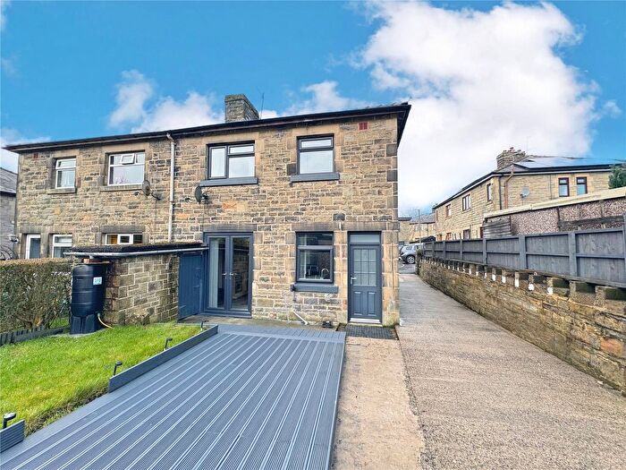 3 Bedroom Semi-Detached House For Sale In Heathfield Avenue, Stacksteads, Rossendale, OL13