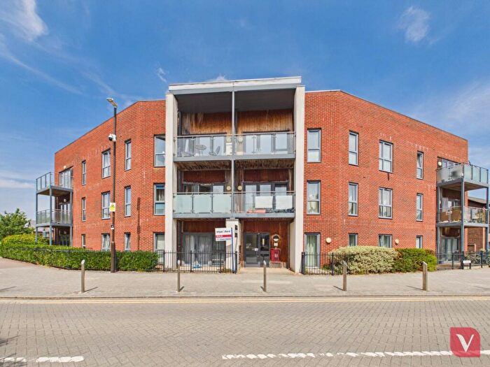 2 Bedroom Apartment To Rent In Atlas Way, Oakgrove, MK10