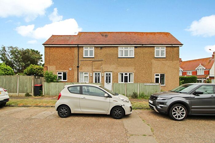 2 Bedroom Flat For Sale In Reculver Road, Herne Bay, Kent, CT6