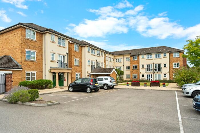 2 Bedroom Flat For Sale In Latteys Close, Cardiff, CF14