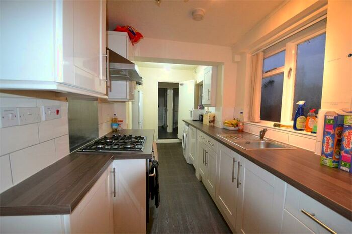 5 Bedroom Terraced House To Rent In Milner Rd, Selly Oak. Mins Walk To University Of Birmingham, B29