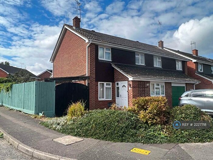 4 Bedroom Semi-Detached House To Rent In Godstow Close, Reading, RG5