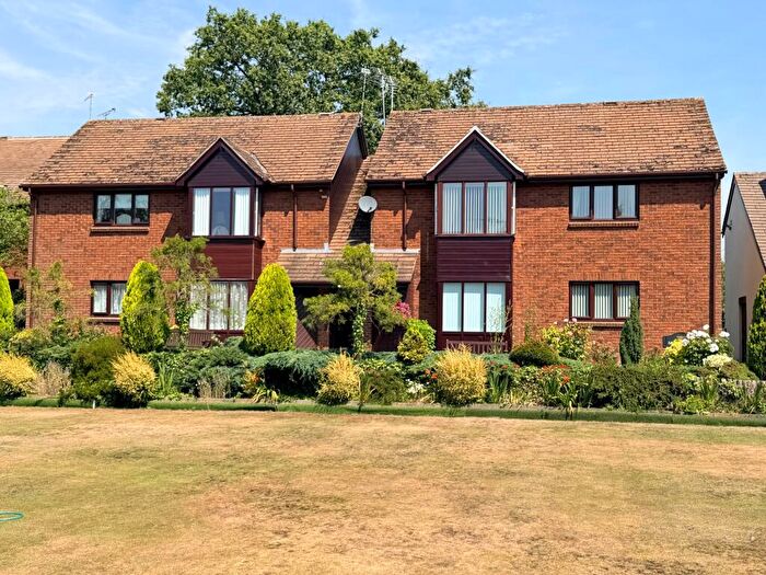 2 Bedroom Flat For Sale In Hospital Lane, Bede Village, CV12