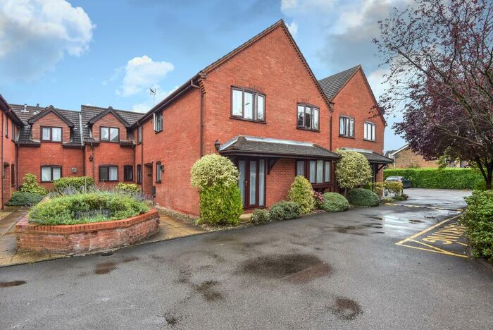 1 Bedroom Apartment To Rent In Penn, High Wycombe, HP10